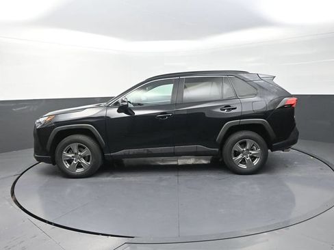 Used 2024 Toyota RAV4 XLE FWD image 4