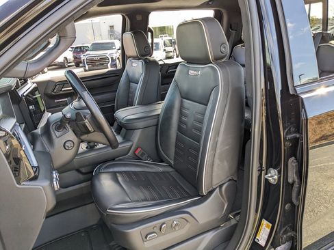 Used 2023 GMC Sierra 1500 AT4X image 41