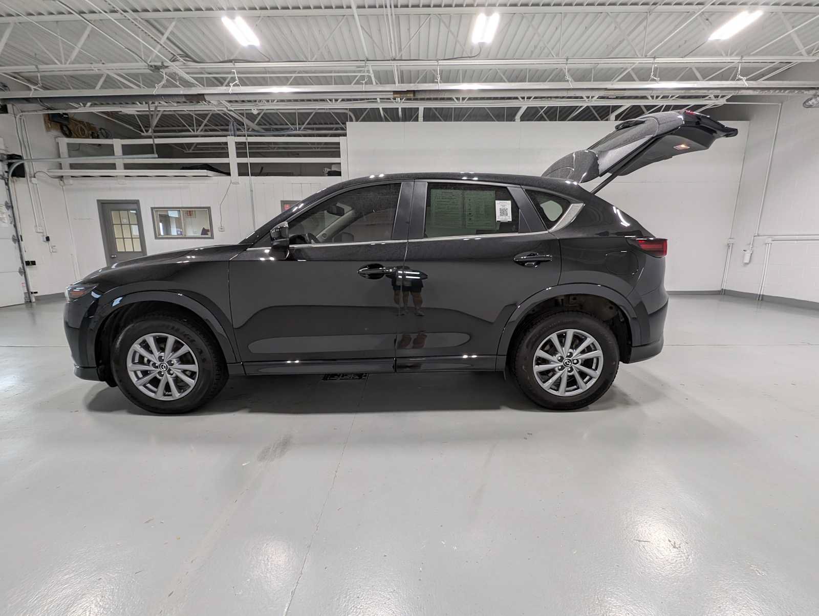 Certified 2024 MAZDA CX-5 AWD 2.5 S w/ Preferred Package image 12