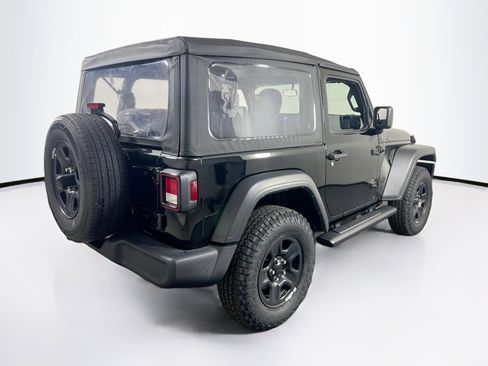 Used 2023 Jeep Wrangler Sport image 5