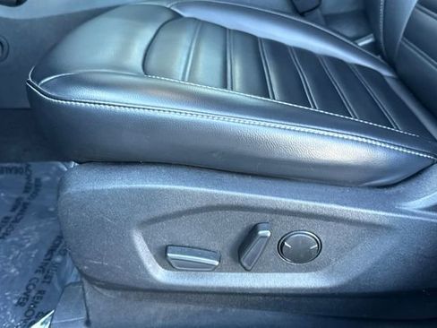 Used 2024 Ford Edge SEL image 13