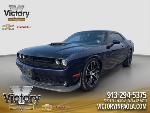 Used 2017 Dodge Challenger R/T Scat Pack RWD image 1