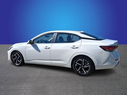 Used 2024 Nissan Sentra SV FWD image 5