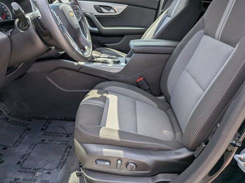 Used 2025 Chevrolet Blazer LT FWD image 24