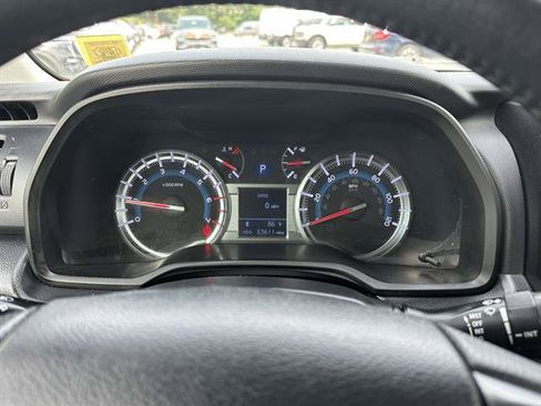 Used 2019 Toyota 4Runner TRD Off-Road AWD/4WD image 40