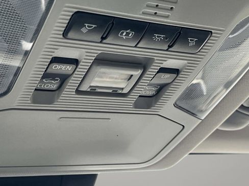 Used 2019 Toyota RAV4 XLE w/ Phone Cable & Charge Package image 36