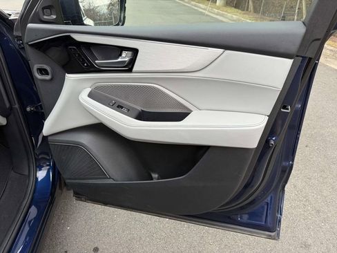 Used 2024 Acura MDX SH-AWD w/ Technology Package image 16