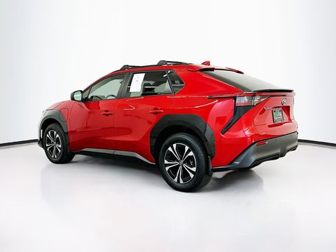 Used 2024 Toyota bZ4X XLE w/ Weather Package image 5