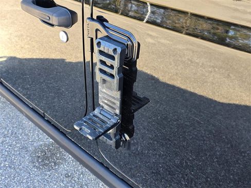 Used 2021 Jeep Gladiator Mojave image 30