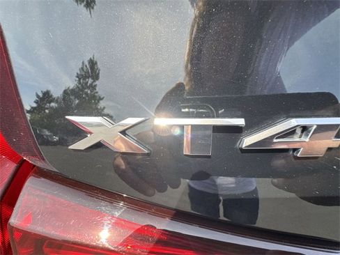 Used 2023 Cadillac XT4 Luxury image 32