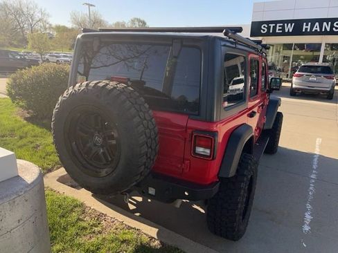 Used 2018 Jeep Wrangler Unlimited Sport AWD/4WD image 3