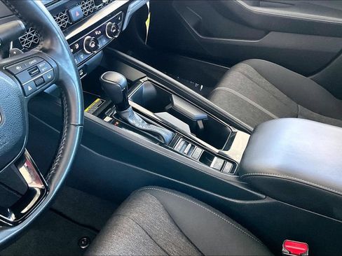 Used 2025 Honda Accord Sport image 18