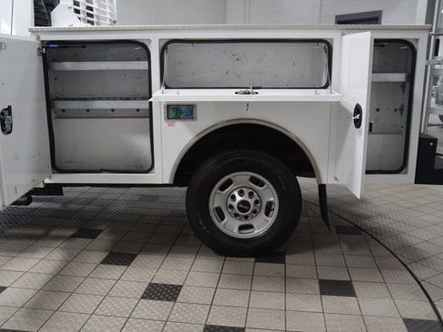 Used 2023 GMC Sierra 2500 Pro w/ Convenience Package AWD/4WD image 40
