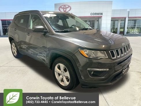 Used 2017 Jeep Compass Latitude w/ Popular Equipment Group image 1