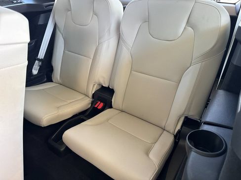 Certified 2025 Volvo XC90 T8 Plus w/ Protection Package Premier AWD/4WD image 14