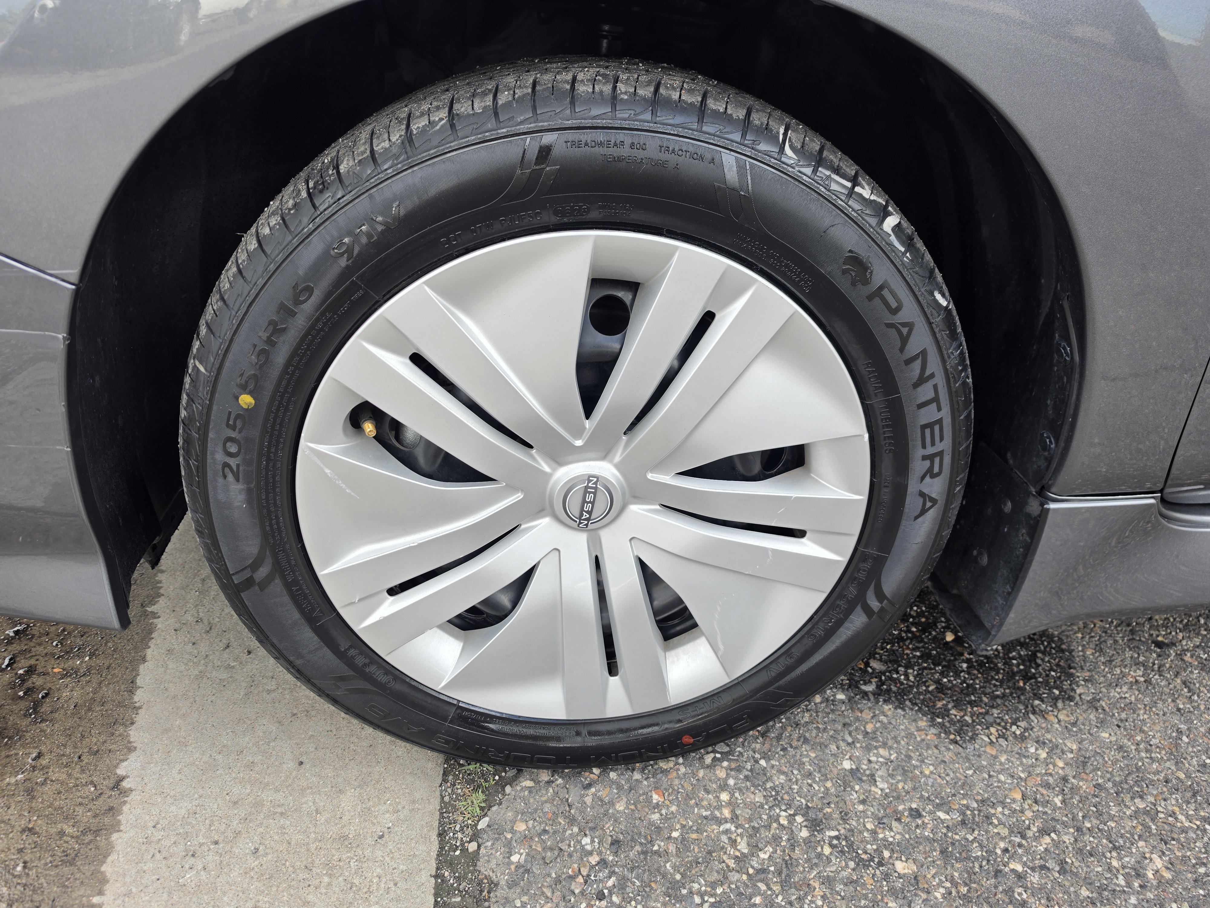 Used 2025 Nissan Leaf S FWD image 10