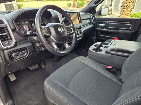 Used 2019 RAM 3500 Big Horn w/ Towing Technology Group image 9