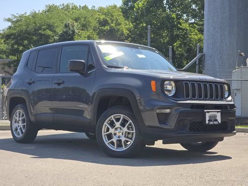 Used 2023 Jeep Renegade Latitude AWD/4WD image 1