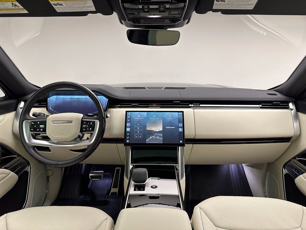 Used 2025 Land Rover Range Rover SE AWD/4WD image 8