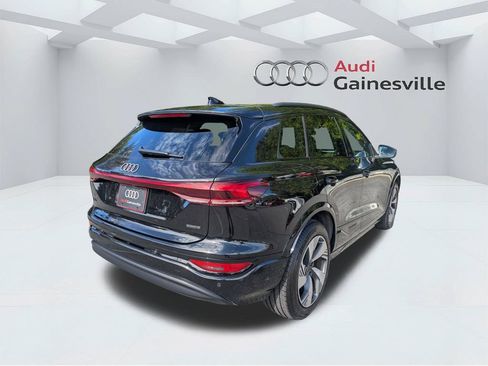 Used 2025 Audi Q6 e-tron Premium Plus w/ Premium Plus AWD/4WD image 5