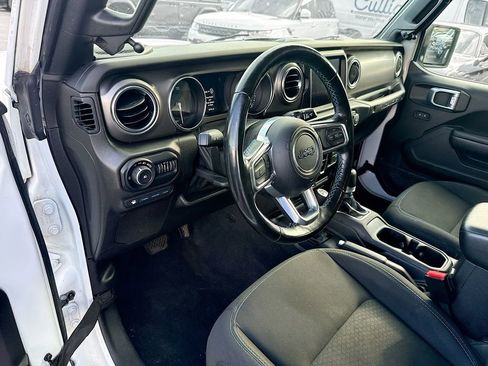 Used 2021 Jeep Wrangler Unlimited Rubicon 4xe w/ Cold Weather Group AWD/4WD image 10