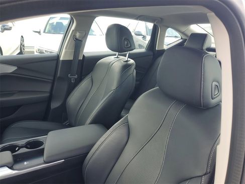 Used 2025 Acura TLX w/ Technology Package image 18