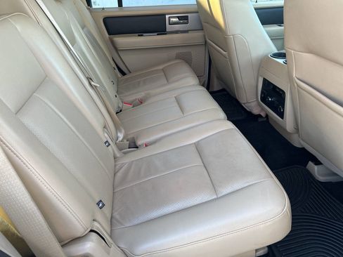 Used 2017 Ford Expedition XLT w/ Equipment Group 202A image 19