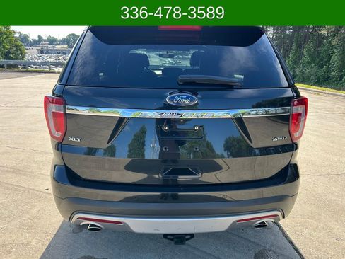 Used 2017 Ford Explorer XLT w/ Equipment Group 202A AWD/4WD image 4