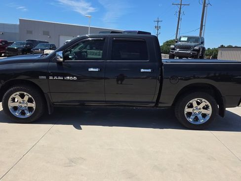 Used 2011 RAM 1500 Laramie AWD/4WD image 2