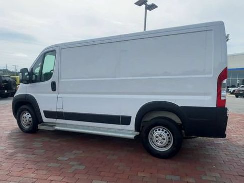 Used 2025 RAM ProMaster 2500 FWD image 8