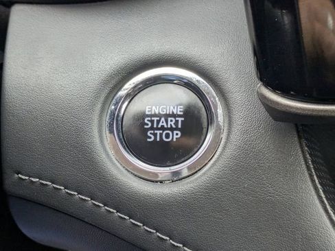 Used 2023 Toyota Highlander LE image 19