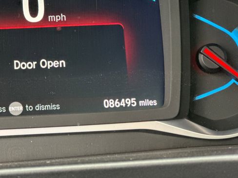 Used 2020 Honda Pilot Touring image 3