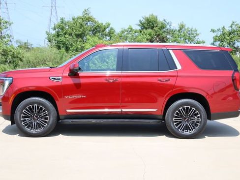 Used 2025 GMC Yukon Elevation AWD/4WD image 5