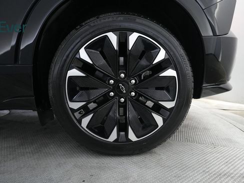 Used 2024 Chevrolet Blazer EV RS AWD/4WD image 9