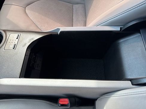 Used 2021 Toyota Camry XSE image 42