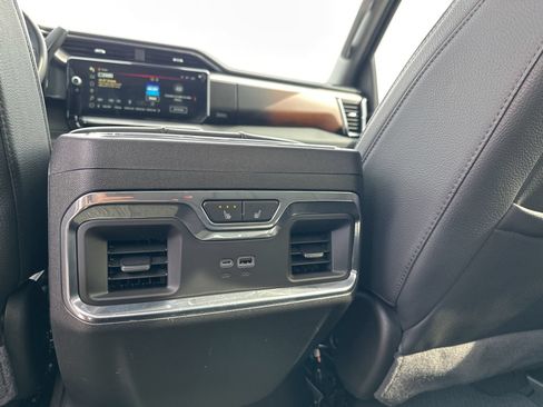 Used 2024 GMC Sierra 2500 Denali w/ Technology Package AWD/4WD image 24