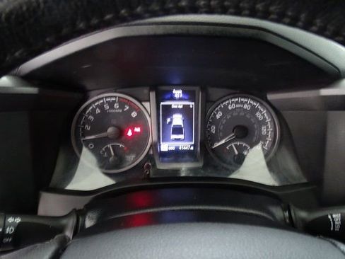 Used 2023 Toyota Tacoma TRD Sport image 15