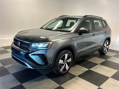 Certified 2024 Volkswagen Taos S image 3