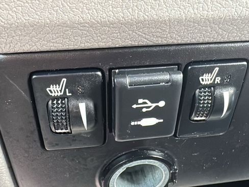 Used 2018 Toyota Sienna XLE image 24