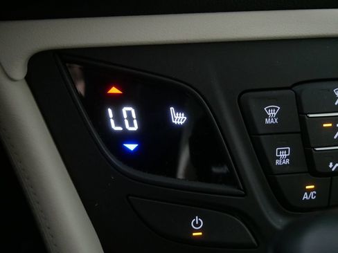 Used 2019 Buick Envision Premium AWD/4WD image 26