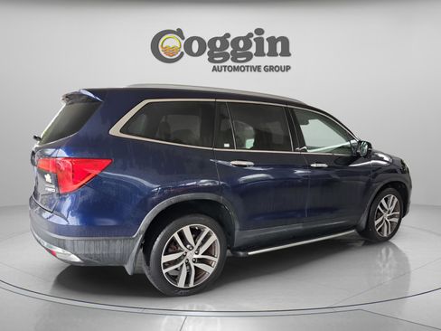 Used 2016 Honda Pilot Touring image 4