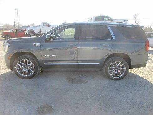 New 2026 GMC Yukon Elevation image 8