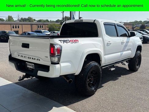 Used 2020 Toyota Tacoma TRD Sport AWD/4WD image 26