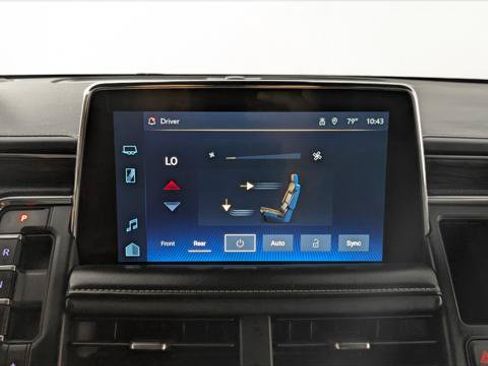 Used 2023 Chevrolet Suburban Premier AWD/4WD image 33