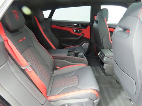 Used 2024 Lamborghini Urus S image 21