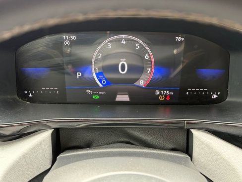 Used 2024 Volkswagen Taos S FWD image 31