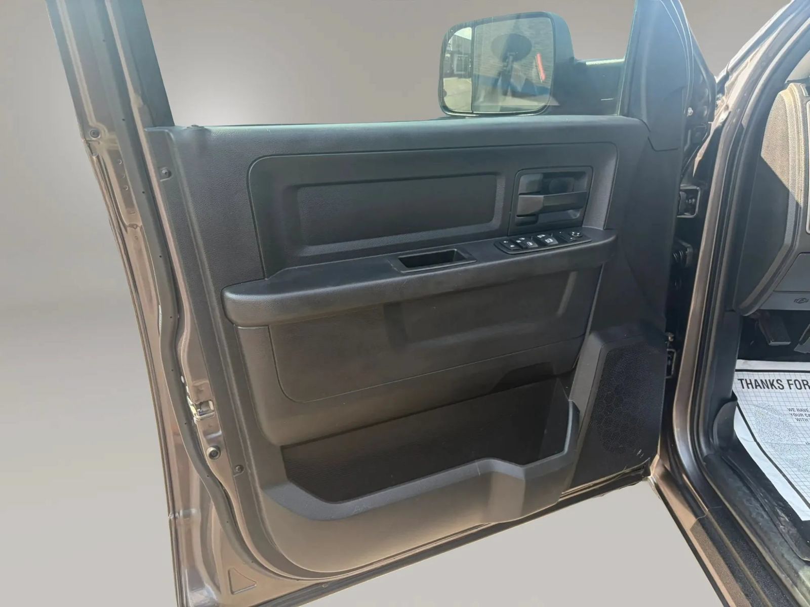 Used 2015 RAM 3500 Tradesman w/ Chrome Appearance Group AWD/4WD image 18