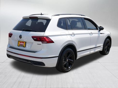 Used 2023 Volkswagen Tiguan SE R-Line AWD/4WD image 7