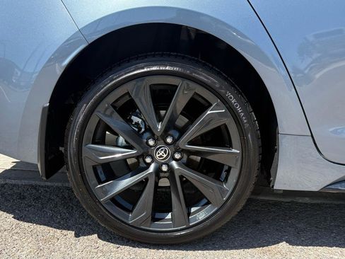 Used 2024 Toyota Corolla SE w/ SE Package FWD image 4