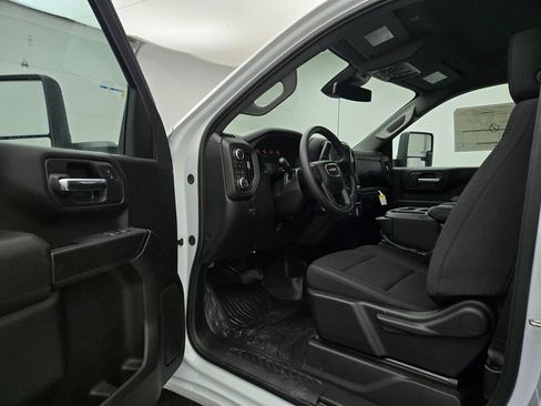 New 2026 GMC Sierra 3500 Pro image 15